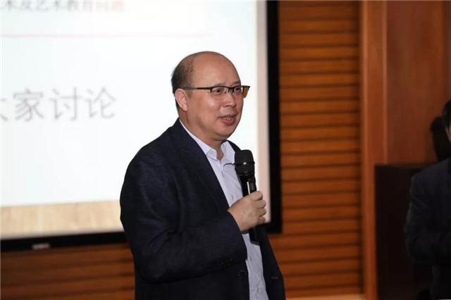 中央民族大学吴明海教授到影视与传媒学院开展学术交流