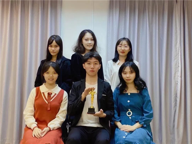 由戏文系2018级甄雨欣,蔡雨恬,徐枫,2019级侯宇鑫四位同学共同改编