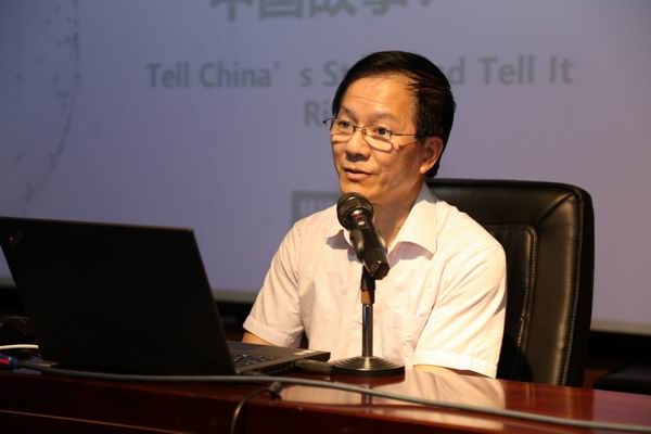 美国华裔知名学者林建忠教授到影视与传媒学院开展学术交流活动