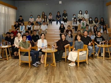 【主题教育】影传学院戏美系学…